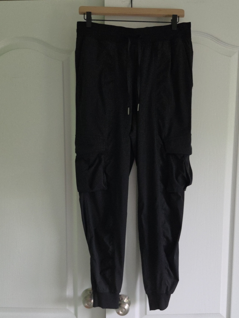 lululemon athletica Dance Studio Relaxed-Fit Mid-Rise Cargo Jogger size M Black